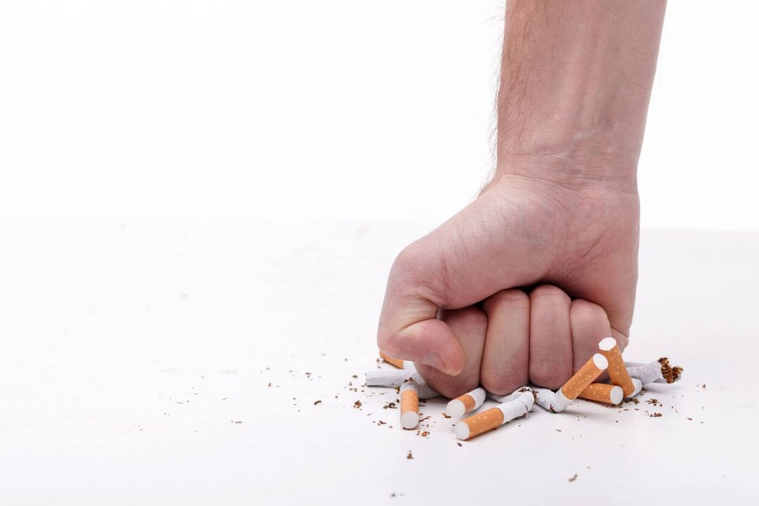 Zavrnitev cigaret z uporabo zxcvbnmqwert